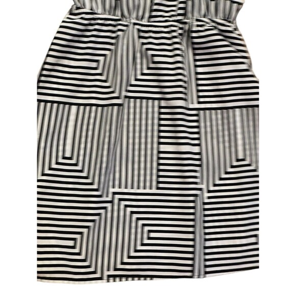 Forever 21 black white geometric maze stripe dress M elastic waist light flowy - Picture 6 of 14
